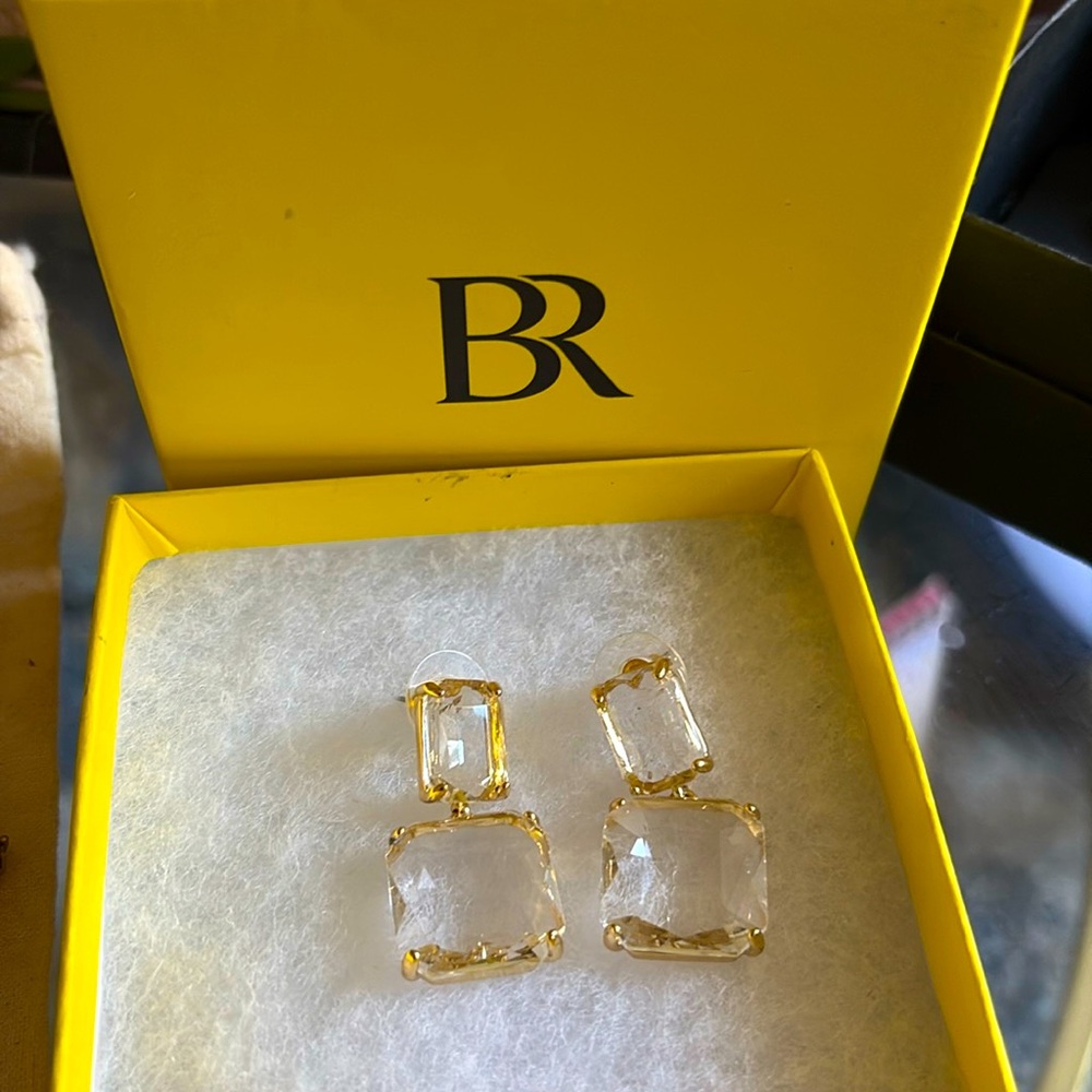 Banana 🍌 Republic Earrings
